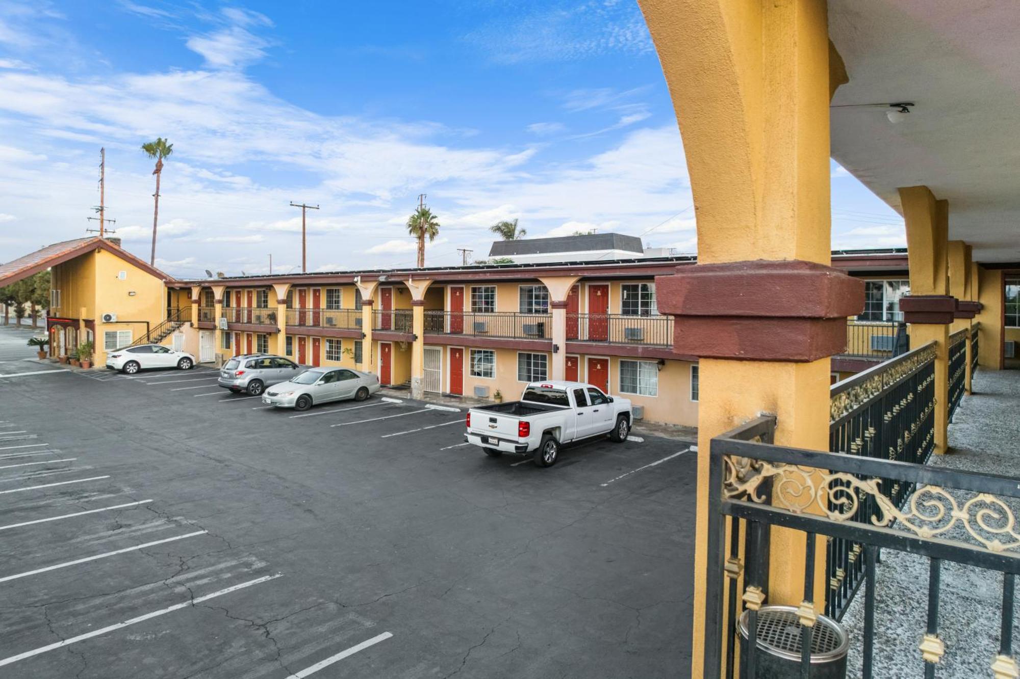 Sky Palm Motel - Orange Exterior foto